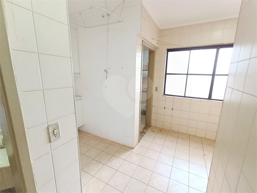 Apartamento à venda com 3 quartos, sendo 1 suíte, no Centro, Ribeirão Preto, SP