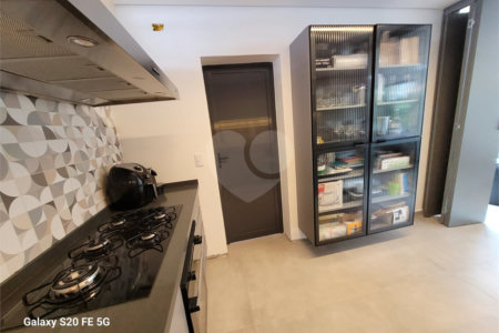 Casa à venda com 3 suítes em Jardim Prudência, São Paulo, SP