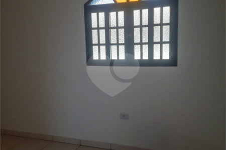 Sobrado à venda com 4 quartos, sendo 2 suítes, em Pedreira, São Paulo, SP