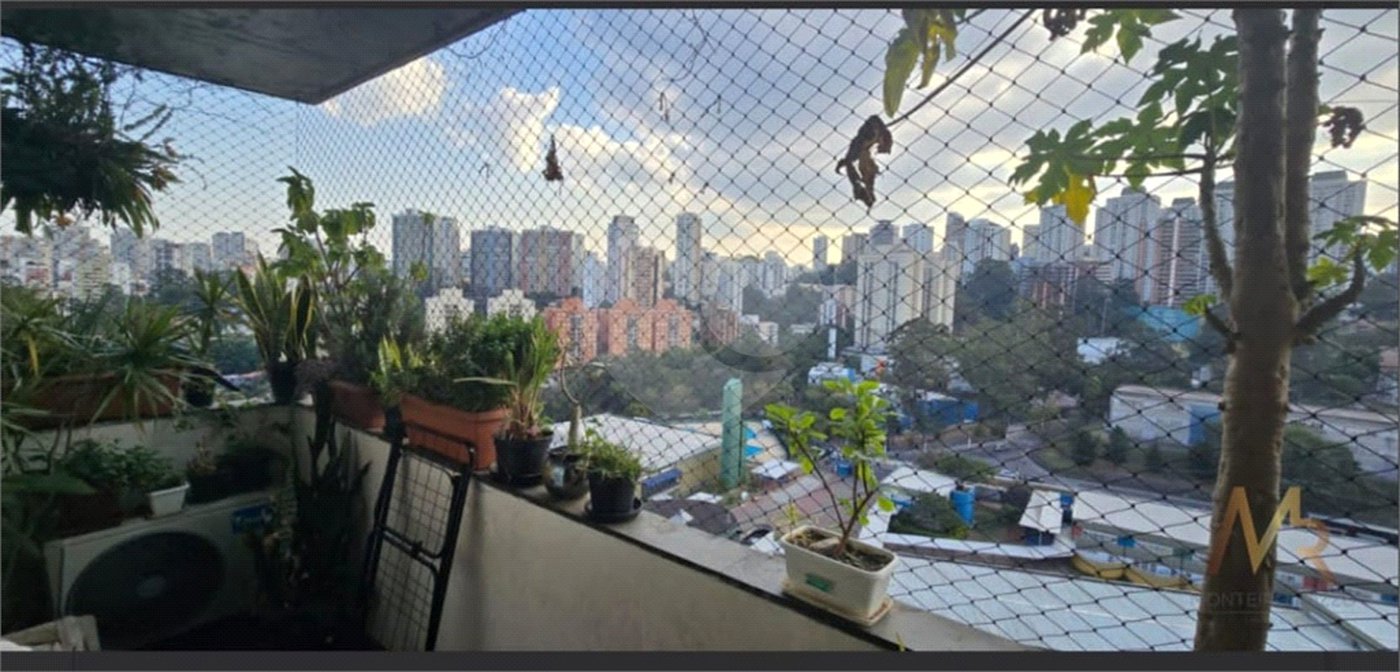 Apartamento à venda com 3 quartos, sendo 1 suíte,  em Paraíso do Morumbi, São Paulo, SP