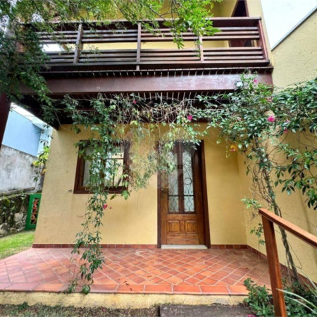 Casa à venda com 3 quartos, sendo 1 suíte,  no condomínio Residencial Recanto dos Paturis, Vinhedo - SP