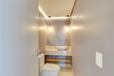 Apartamento à venda com 3 quartos, sendo 2 suítes, em Santo Amaro, São Paulo, SP