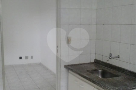 Apartamento à venda com 2 quartos em Vila Perracini, Poá, SP