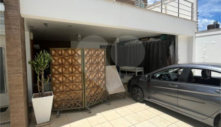 Sobrado à venda com 4 suítes em Jardim França, São Paulo, SP