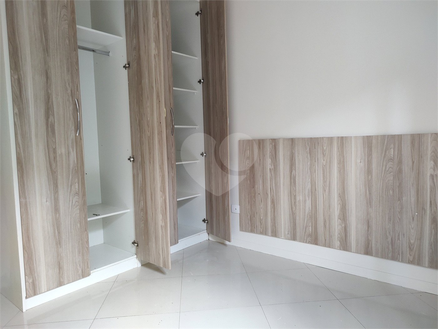 Apartamento para alugar com 2 quartos em Alvinópolis, Atibaia, SP