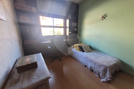 Sobrado à venda com 3 quartos, sendo 1 suíte, em Vila Hamburguesa, São Paulo, SP
