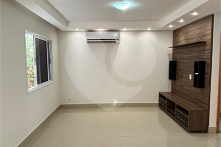 Casa à venda com 3 quartos, sendo 1 suíte, no condomínio Solar das Torres, Cuiabá - MT