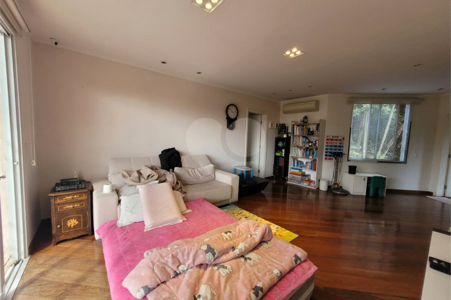 Casa à venda com 3 suítes no condomínio Alpes da Cantareira, Mairiporã - SP