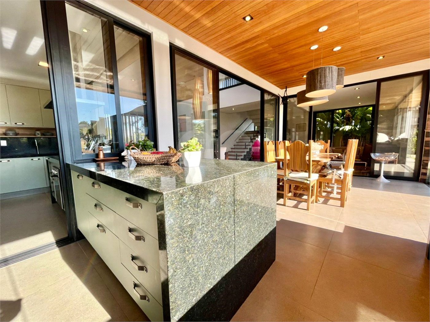 Casa à venda com 4 suítes no condomínio Fazenda Imperial, Sorocaba - SP