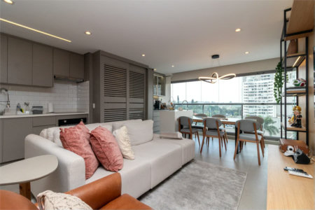 Apartamento à venda com 2 suítes em Santo Amaro, São Paulo, SP