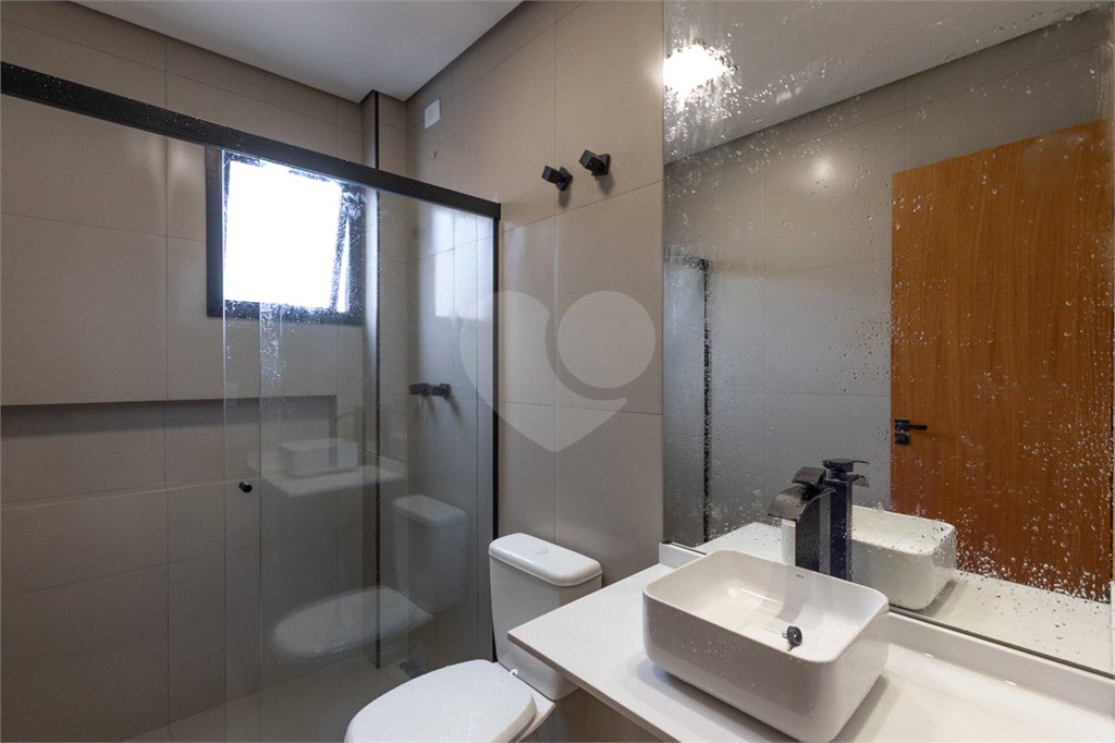 Sobrado à venda com 3 quartos, sendo 1 suíte, em Vila Gumercindo, São Paulo, SP
