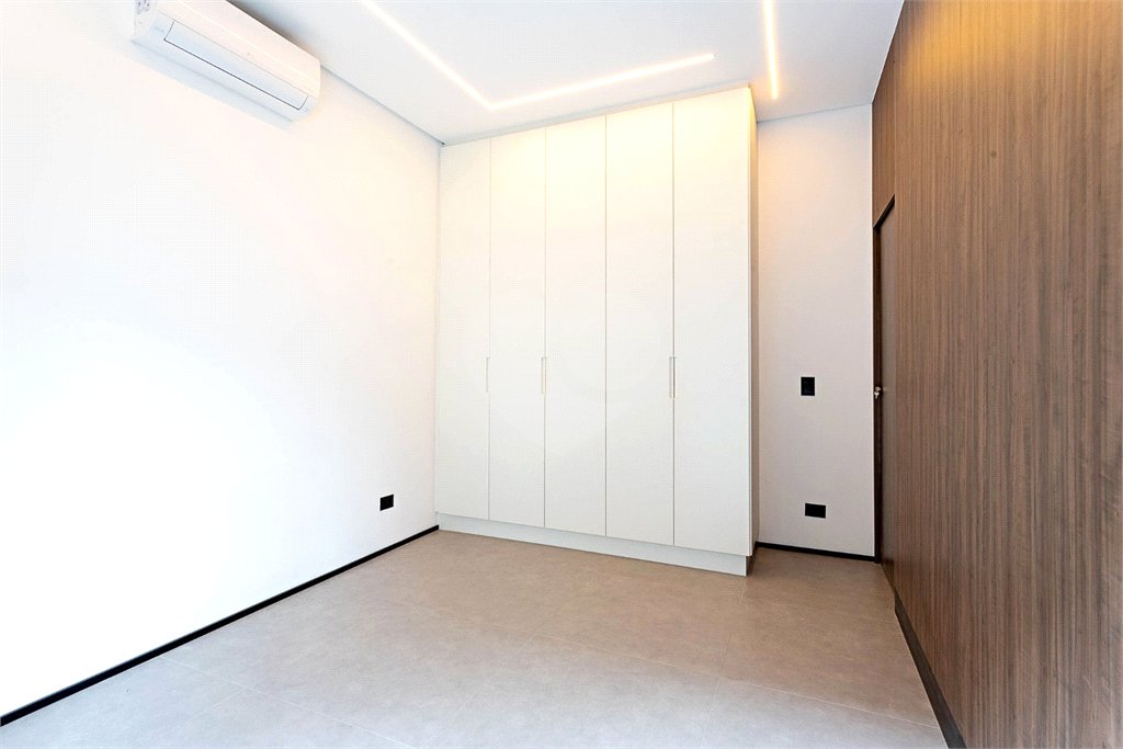 Casa Térrea à venda com 3 quartos, sendo 2 suítes, em Alto da Boa Vista, São Paulo, SP