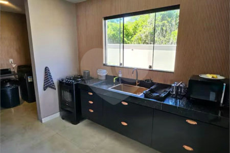 Casa à venda com 4 suítes em Caravelas, Armação dos Búzios, RJ