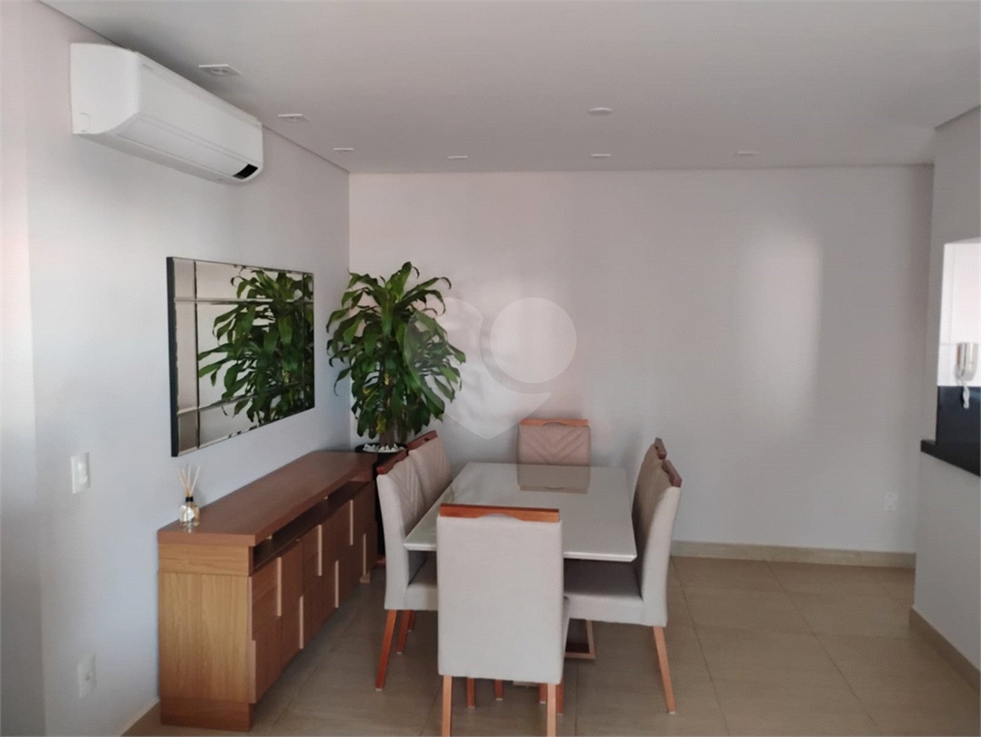Apartamento à venda com 3 suítes em Pinheirinho, Vinhedo, SP