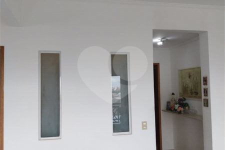 Apartamento à venda com 4 quartos, sendo 1 suíte,  em Vila Ipojuca, São Paulo, SP