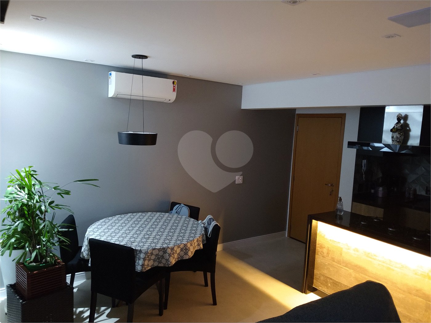 Apartamento à venda com 3 quartos, sendo 1 suíte,  em Mandaqui, São Paulo, SP