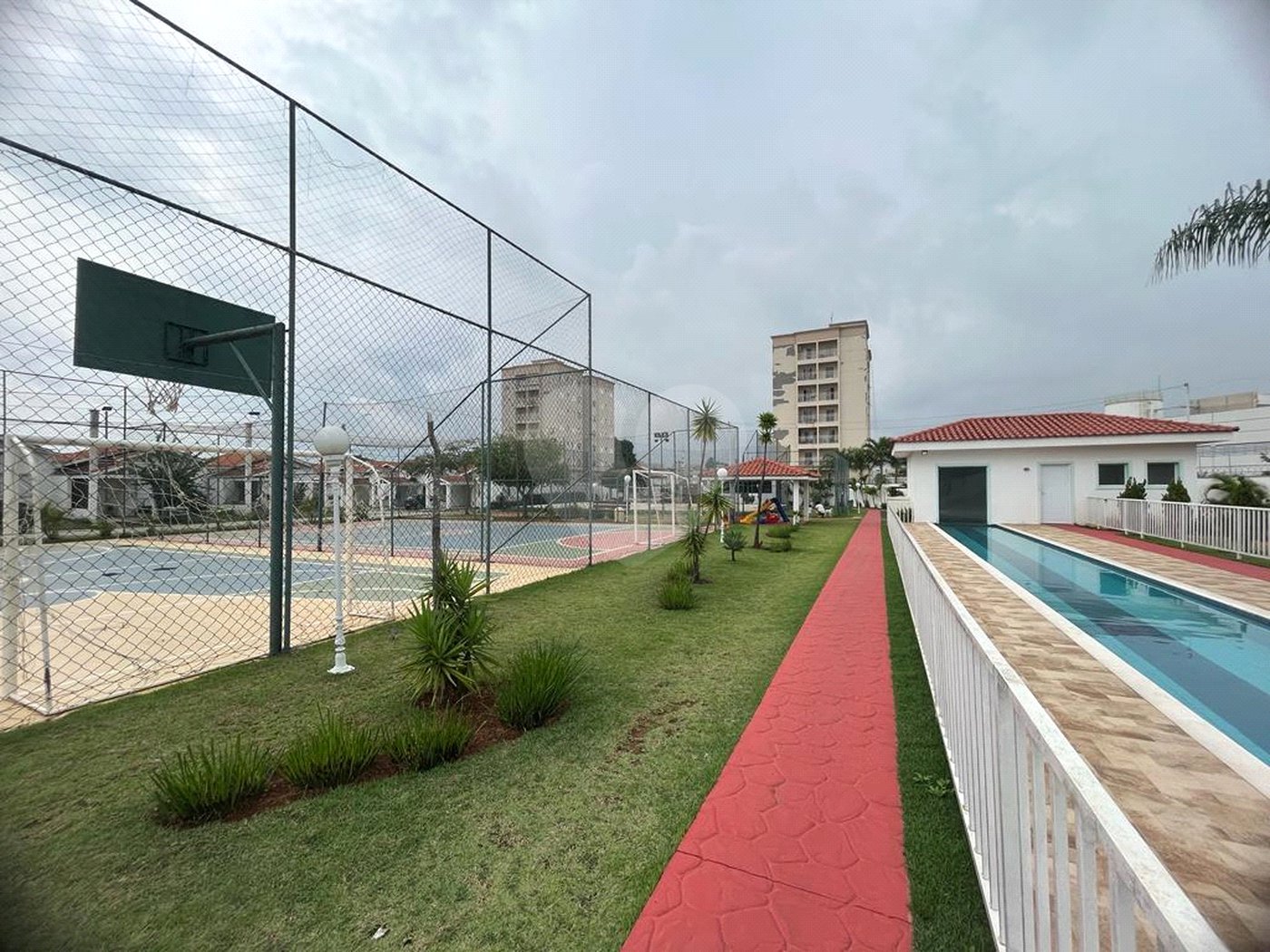Casa à venda com 3 quartos, sendo 1 suíte, no condomínio Villagio DI Lucca, Sorocaba - SP
