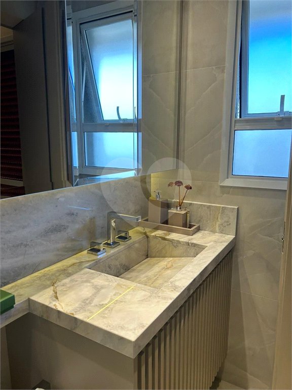Apartamento à venda com 3 quartos, sendo 1 suíte, em Vila Anastácio, São Paulo, SP