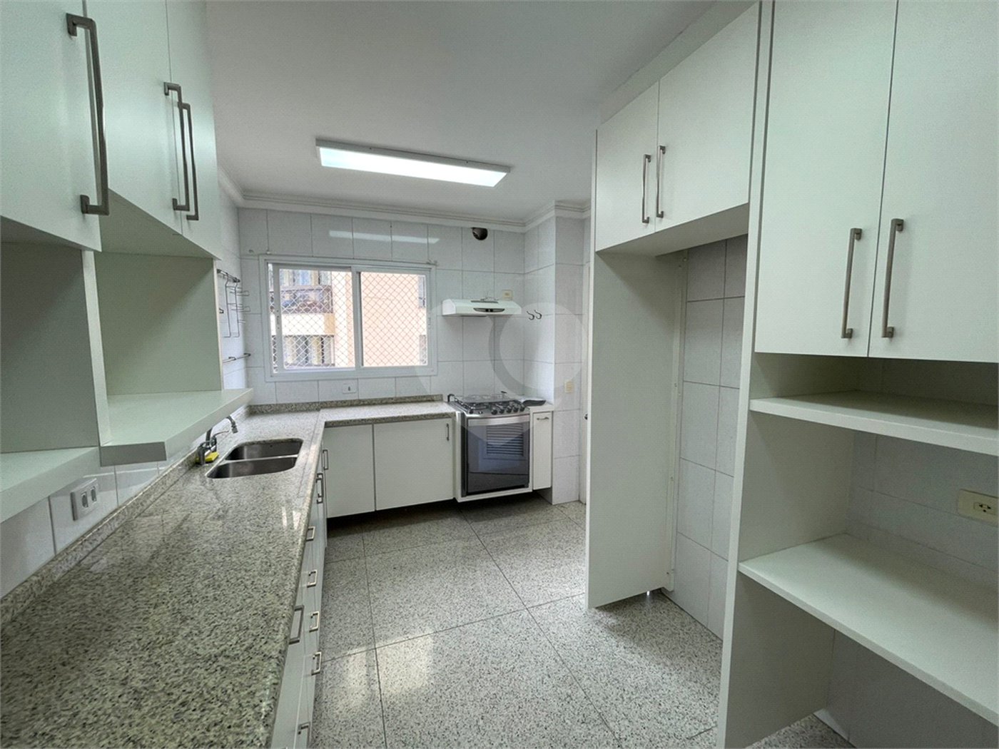 Apartamento à venda ou para alugar com 3 suítes em Vila Suzana, São Paulo, SP