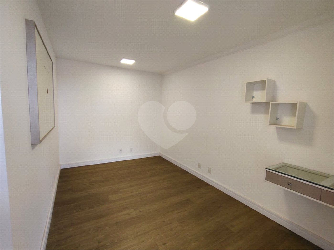 Apartamento à venda ou para alugar com 3 quartos, sendo 2 suítes, em Vila Ginez, Itapetininga, SP