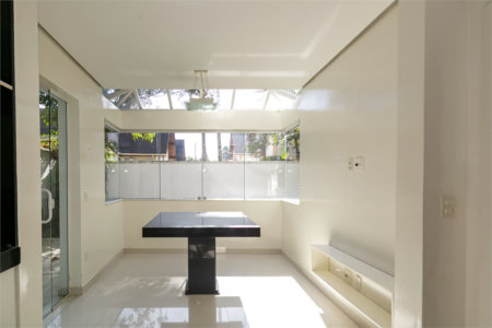 Casa à venda com 3 suítes no condomínio Villaggio Belvedere, São Paulo - SP