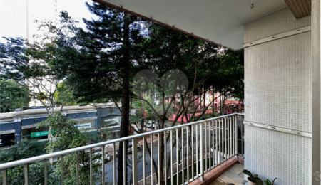 Apartamento à venda com 3 quartos, sendo 1 suíte,  em Vila Sofia, São Paulo, SP