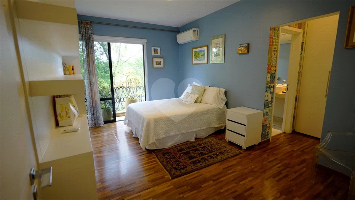Apartamento à venda com 4 quartos, sendo 3 suítes, em Santo Amaro, São Paulo, SP