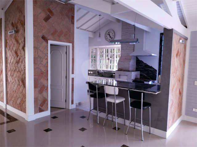 Casa à venda com 2 quartos, sendo 1 suíte,  em Cumbari, Mairiporã, SP