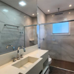 Casa à venda com 5 quartos, sendo 2 suítes, no condomínio Residencial Jardim Primavera, Louveira - SP