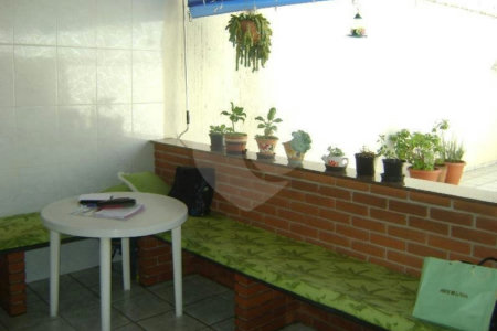 Casa à venda com 3 suítes em Vila Firmiano Pinto, São Paulo, SP