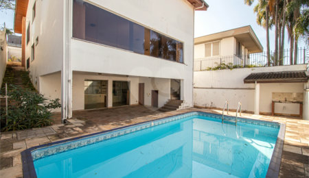 Casa à venda com 5 quartos, sendo 4 suítes, em Jardim Prudência, São Paulo, SP