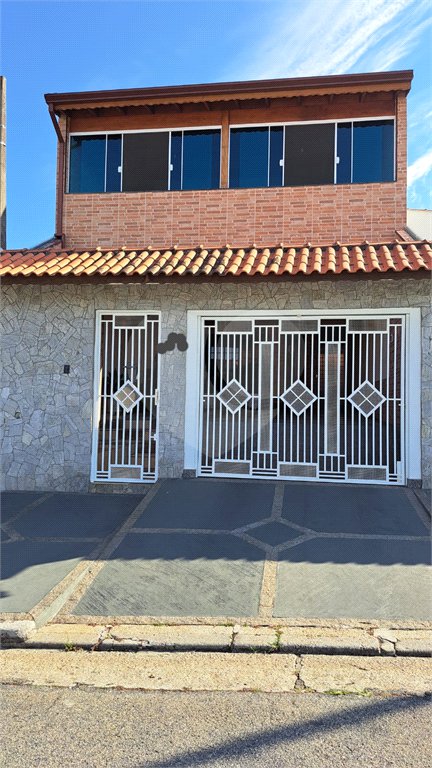 Casa à venda com 3 quartos, sendo 1 suíte,  em Jardim Universo, Mogi das Cruzes, SP