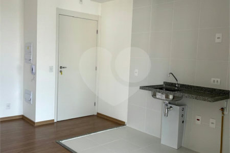 Apartamento para alugar com 2 quartos, sendo 1 suíte, em Vila Firmiano Pinto, São Paulo, SP