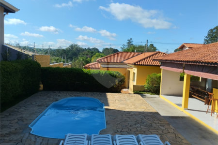 Chácara à venda com 2 quartos em Portal dos Pássaros, Alambari, SP
