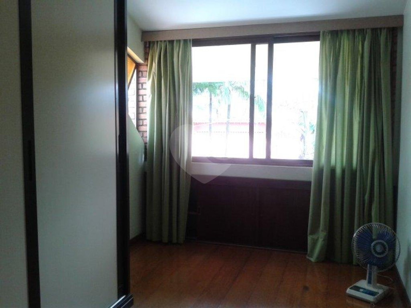 Sobrado à venda com 3 quartos, sendo 1 suíte, em Palmas do Tremembé, São Paulo, SP