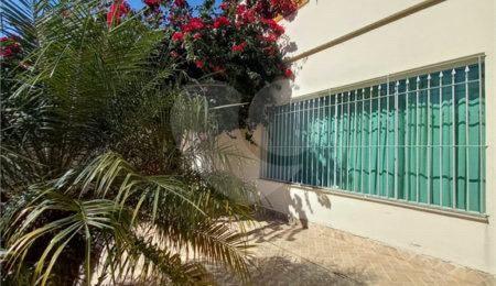 Sobrado à venda com 4 quartos, sendo 2 suítes,  em Tremembé, São Paulo, SP