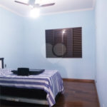 Casa à venda com 4 quartos, sendo 3 suítes, no condomínio Arujá 5, Arujá - SP
