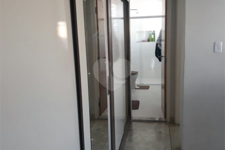 Sobrado à venda com 3 quartos em Parada Inglesa, São Paulo, SP