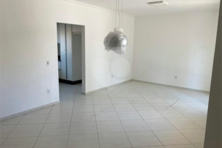 Sobrado à venda com 3 quartos, sendo 1 suíte, em Jardim Nathalie, Mogi das Cruzes, SP
