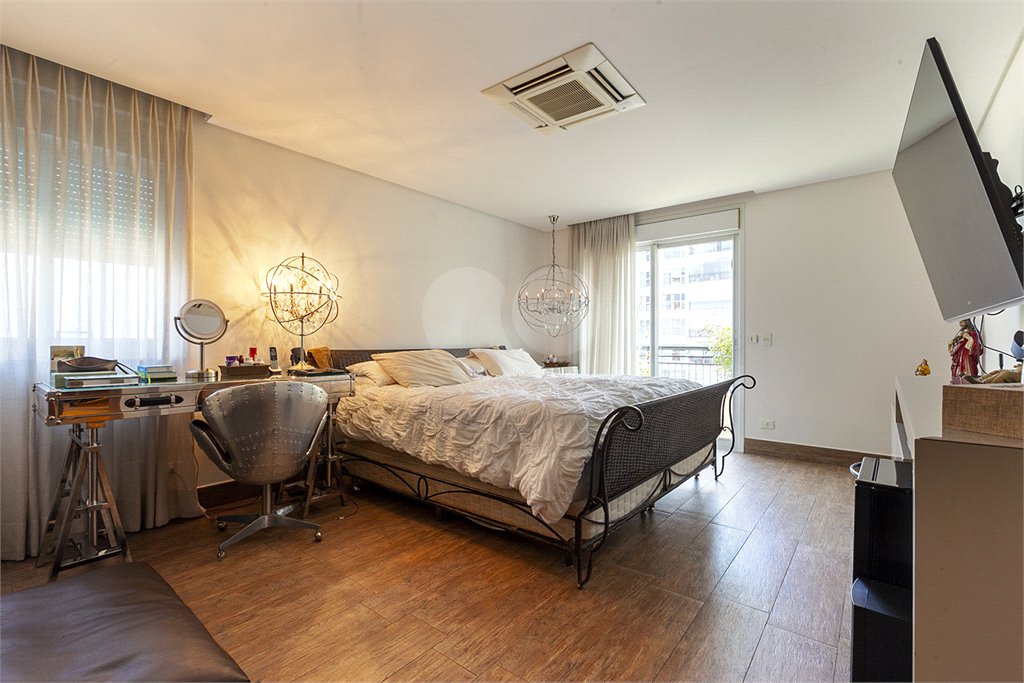 Apartamento à venda com 3 suítes em Panamby, São Paulo, SP