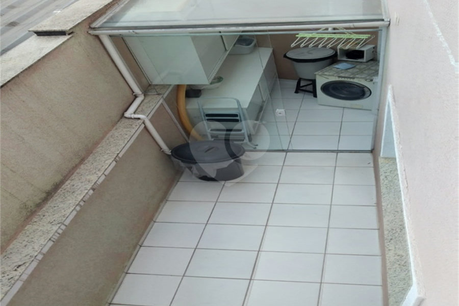 Casa à venda com 3 quartos, sendo 2 suítes, no condomínio Villa's Residencial, São Paulo - SP
