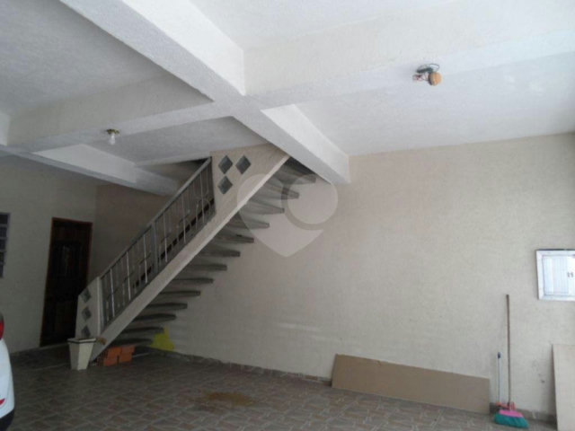 Sobrado à venda com 4 quartos, sendo 2 suítes,  em Santana, São Paulo, SP