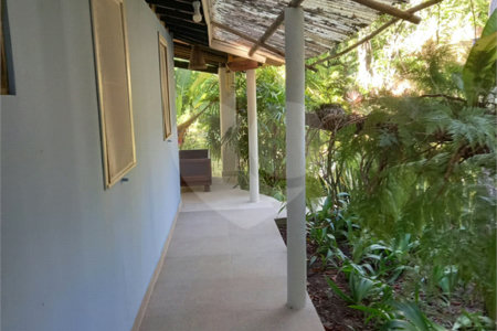 Chácara à venda com 3 quartos, sendo 1 suíte, no Centro, Santa Cruz Cabrália, BA