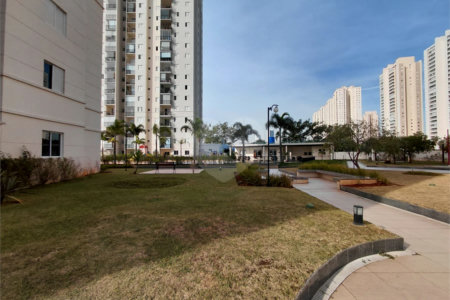 Apartamento à venda com 3 quartos, sendo 1 suíte, em Lapa, São Paulo, SP