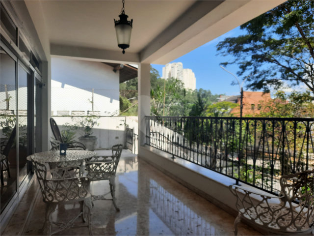 Casa à venda com 4 quartos, sendo 3 suítes,  em Jardim Marajoara, São Paulo, SP