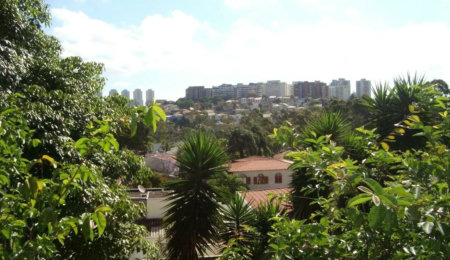 Casa à venda com 3 suítes em Jardim Leonor, São Paulo, SP