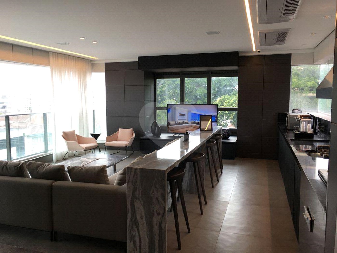 Apartamento à venda com 4 suítes em Vila Gomes Cardim, São Paulo, SP