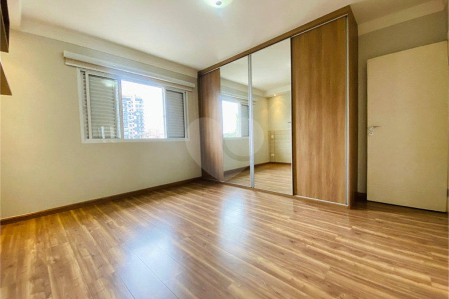 Sobrado à venda com 4 quartos, sendo 3 suítes, em Vila Ester (zona Norte), São Paulo, SP