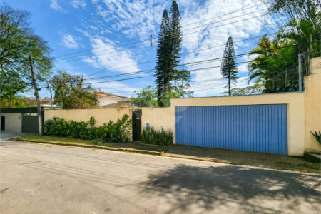 Casa à venda com 4 quartos, sendo 2 suítes, em Chácara Flora, São Paulo, SP