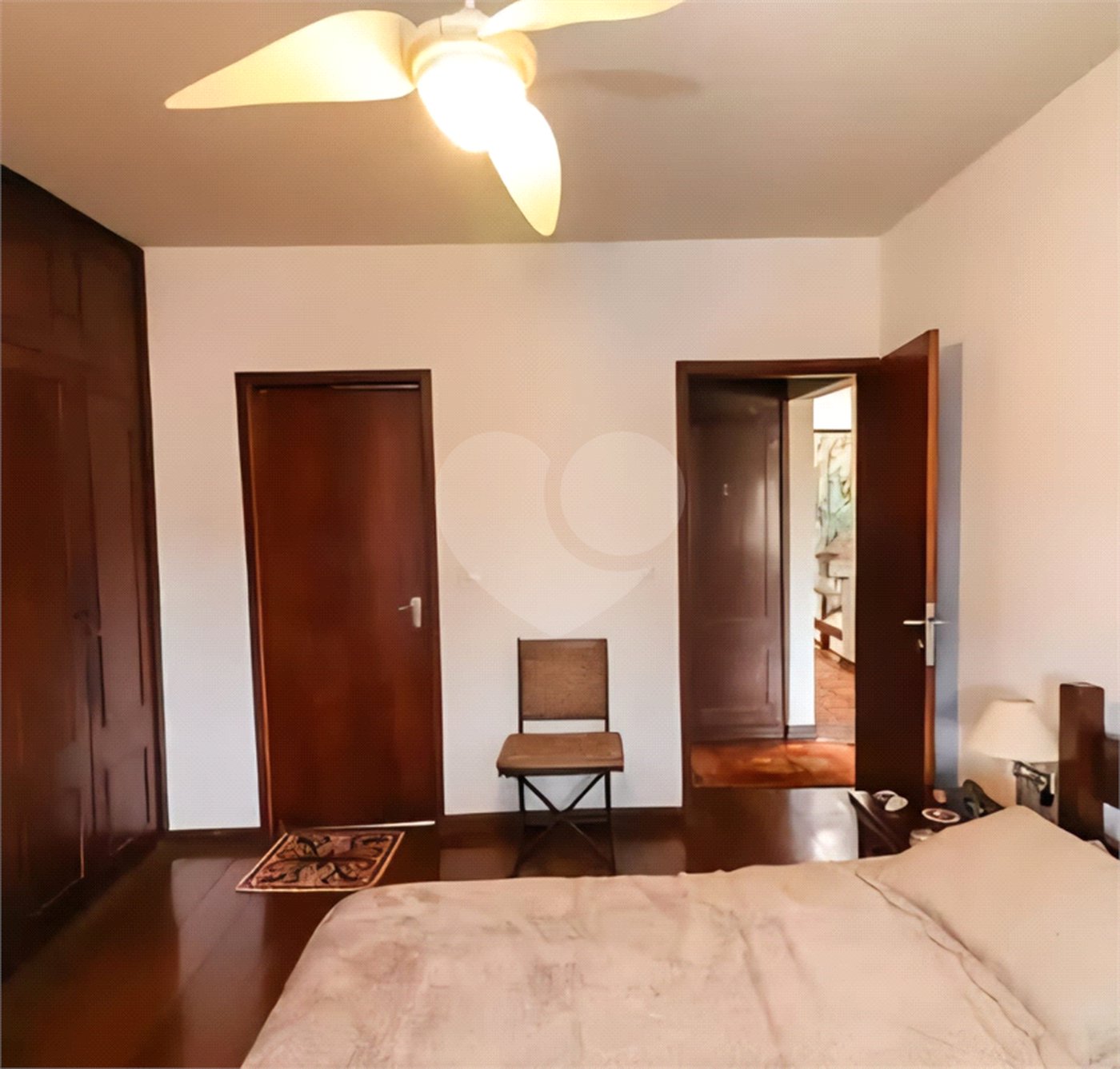 Sobrado à venda com 3 quartos, sendo 1 suíte,  em Vila Universitária, São Paulo, SP
